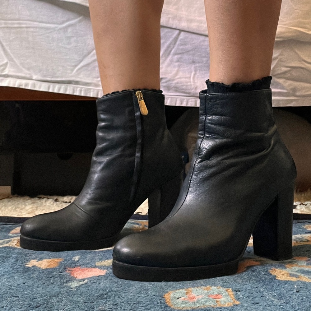 Won Hundred black leather ankle boots